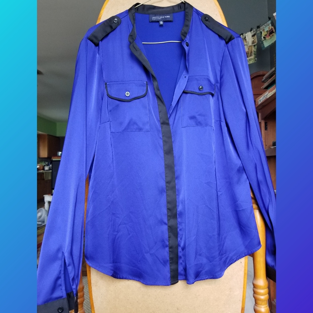 Silky cobalt blue Jones new York blouse
